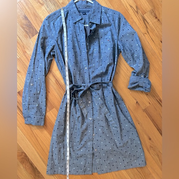 ✨NWT | Tommy Hilfiger | Buttoned up denim polka dots belted dress - Picture 10 of 11